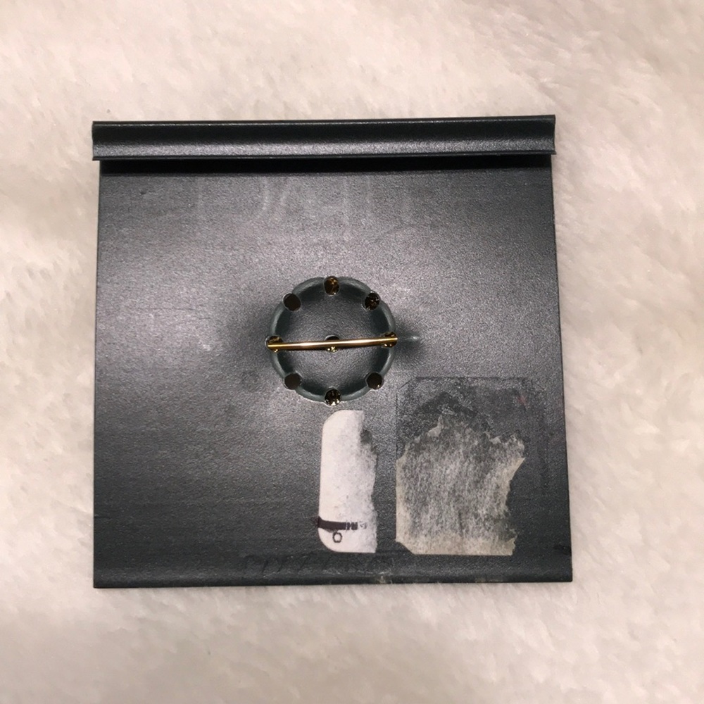 New Family Pin - Picture 4 of 4